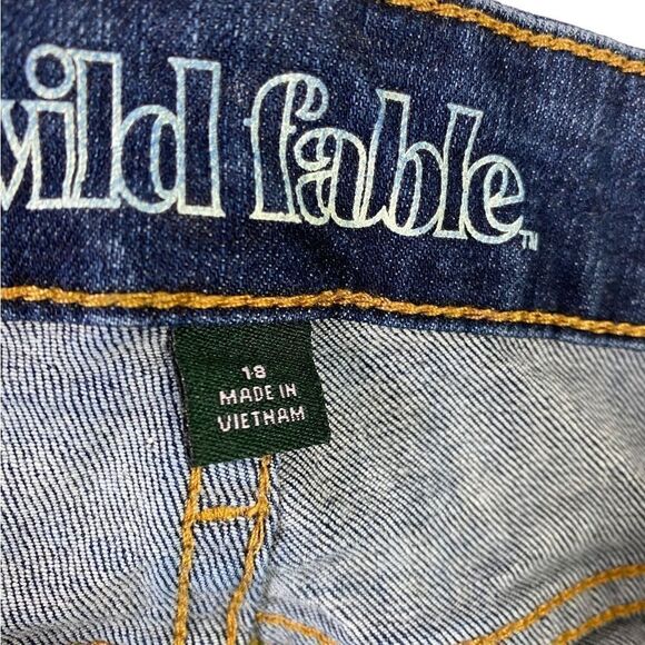 Wild Fable 18 denim cut off shorts dark wash high waisted stretchy - Picture 3 of 4